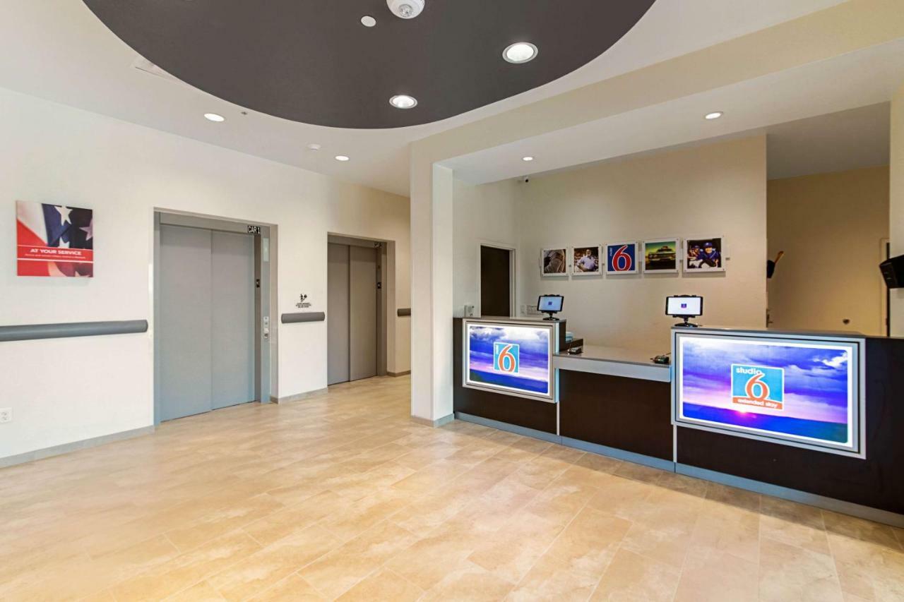 Studio 6 Austin Airport Exterior foto